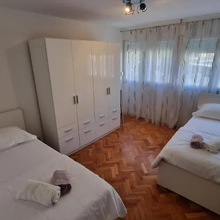 Nani Apartment *