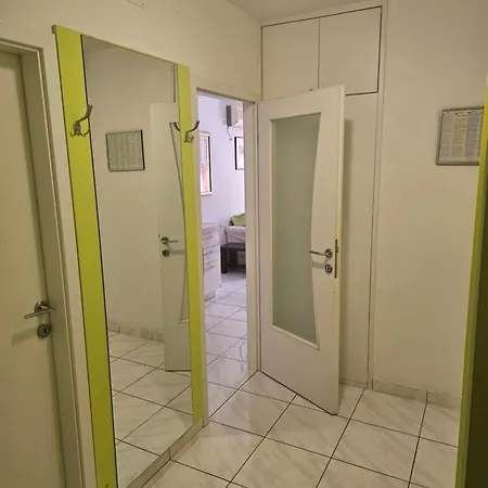 Nani * Split