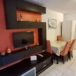 Nani Split
